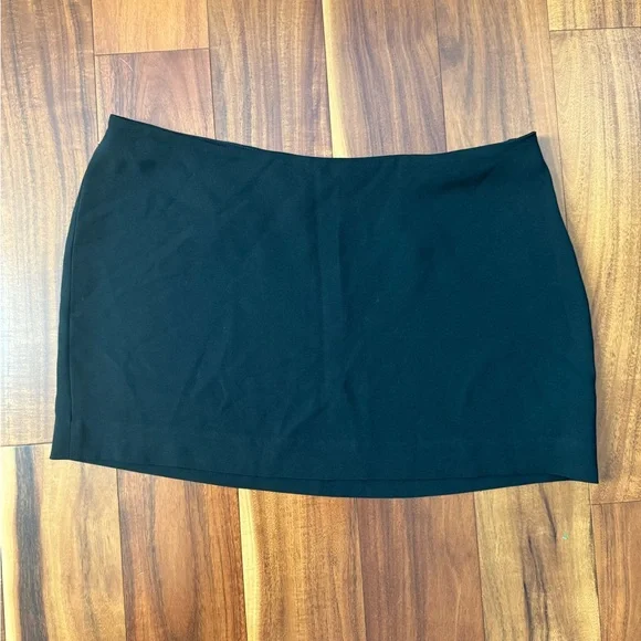 Reformation Carla Low Waist Mini Skirt Black Size 10 - Picture 5 of 10